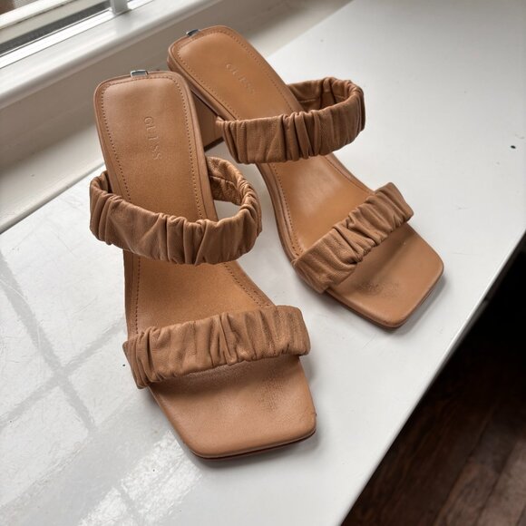 GUESS Aindrea Nude Sandal with block heel - Picture 2 of 5